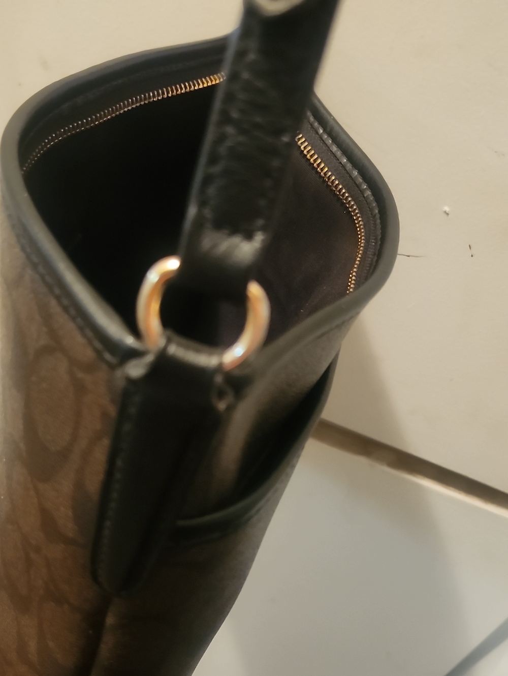 Coach Signature Messenger Bag in Brown and Black Straps Are Perfect . Zipper Gli - Picture 7 of 11